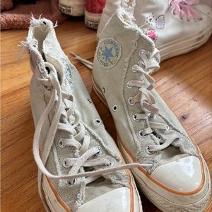 Converse women’s size 7 1/2 / 8